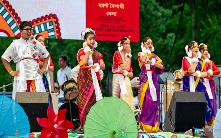 ডালাসে ব্যান্টের বৈশাখী মেলায় দর্শকশ্রোতা মাতালেন জনপ্রিয় সোলস ব্যান্ড