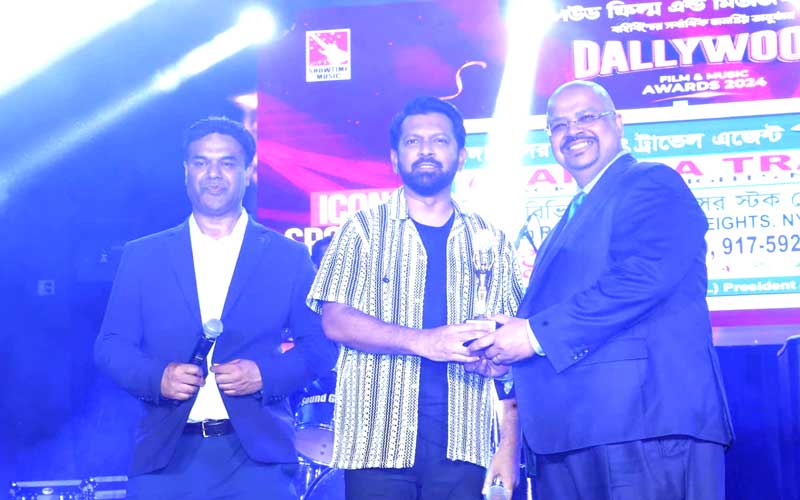 নিউ ইয়র্কে ২৭ শিল্পী ও শিল্পী ও কলা-কুশলী পেলেন ঢালিউড অ্যাওয়ার্ড 3 Dhallywood 02