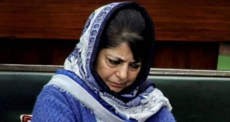 কাশ্মিরে বিজেপির সাথে জোটসঙ্গী হওয়ার খেসারত দিলো পিডিপি?