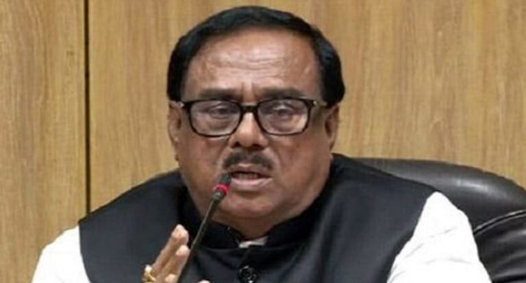 সাবেক খাদ্যমন্ত্রী সাধন চন্দ্র ৭ দিনের রিমান্ডে