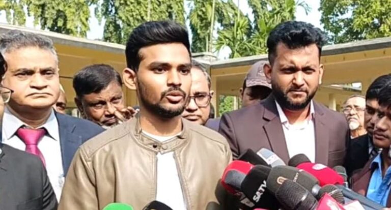 ভারতের সাথে নতজানু পররাষ্ট্রনীতি থেকে সরে এসেছে সরকার : আসিফ মাহমুদ