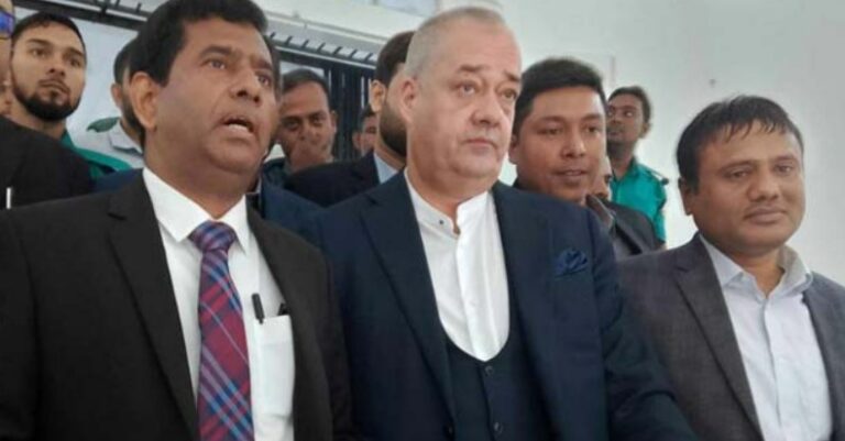 ভারতের উচিত চুক্তি অনুযায়ী শেখ হাসিনাকে ফেরত পাঠানো : টবি ক্যাডম্যান