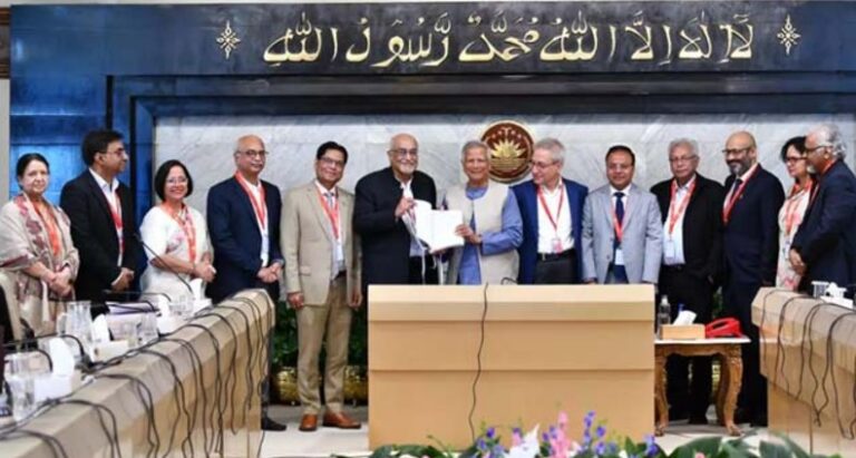 শেখ হাসিনার আমলে বছরে গড়ে ১৬ বিলিয়ন ডলার পাচার হয়েছে