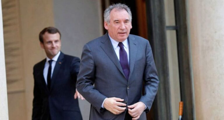 ফ্রাঁসোয়া বায়রুকে ফ্রান্সের প্রধানমন্ত্রী ঘোষণা