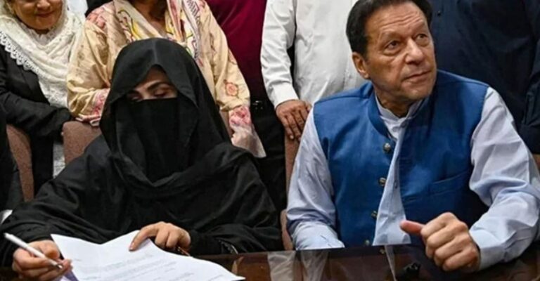 দুর্নীতির মামলায় ইমরান খানের ১৪ বছরের কারাদণ্ড