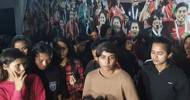 বিদ্রোহ থেকে সরে এসেছেন সাবিনারা, ফিরবেন অনুশীলনে