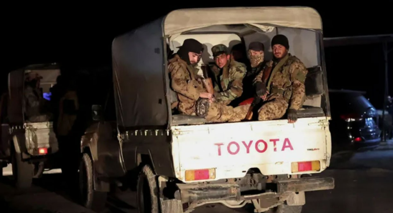 সিরিয়ায় আসাদ অনুগতদের সাথে সরকারি বাহিনীর ব্যাপক সংঘর্ষ, নিহত ৭০