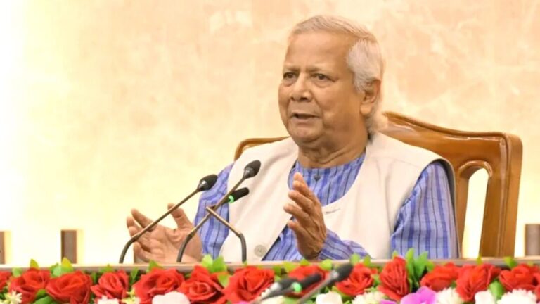 আমরা যুদ্ধাবস্থায় আছি, পুলিশকে সর্বোচ্চ সতর্ক থাকতে হবে : প্রধান উপদেষ্টা