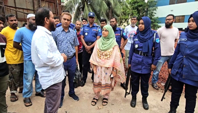 নারায়ণগঞ্জে নির্মাণাধীন ভবনে রাজউকের অভিযান, জরিমানা নারায়ণগঞ্জে নির্মাণাধীন ভবনে রাজউকের অভিযান, জরিমানা