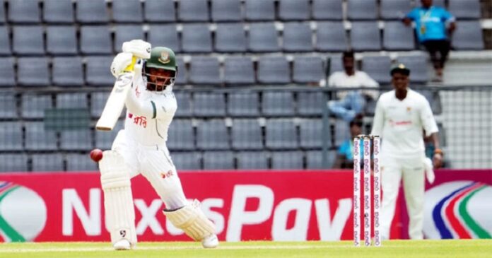 পিছিয়ে থেকে দ্বিতীয় দিন শেষ করলো বাংলাদেশ পিছিয়ে থেকে দ্বিতীয় দিন শেষ করলো বাংলাদেশ