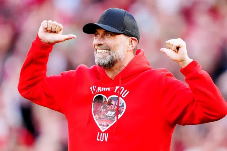 ভিন্ন ভূমিকায় ফুটবলে ফিরলেন ক্লপ