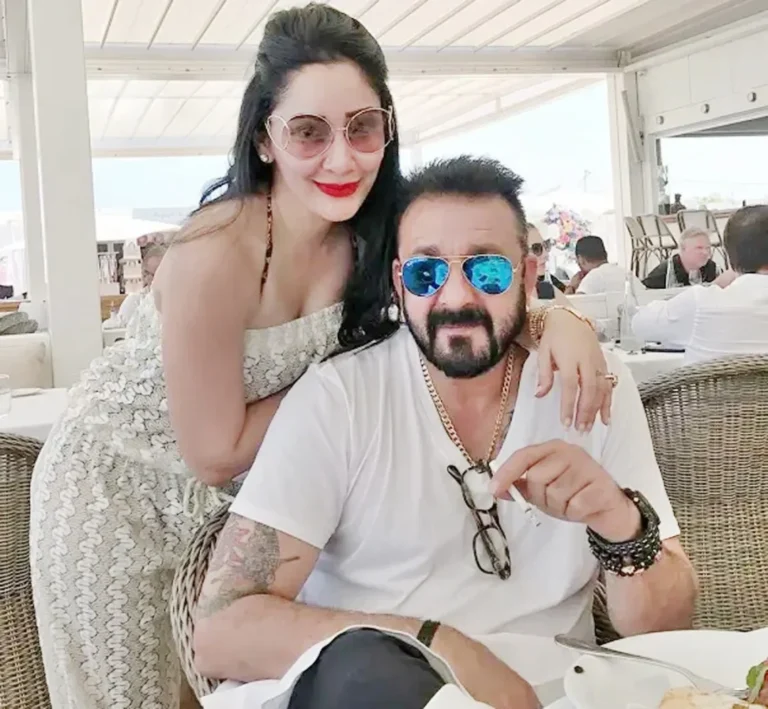 ১৬ বছর পর আবারও বিয়ে করলেন সঞ্জয় দত্ত!