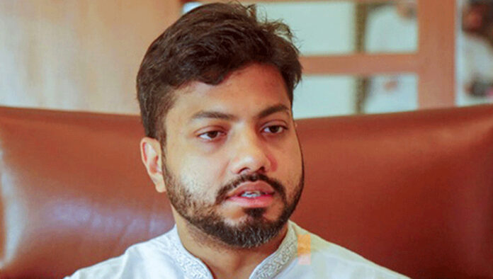 অন্তর্বর্তীকালীন সরকার থেকে দুই উপদেষ্টার পদত্যাগের আহ্বান ইশরাকের