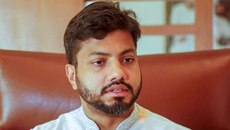 অন্তর্বর্তীকালীন সরকার থেকে দুই উপদেষ্টার পদত্যাগের আহ্বান ইশরাকের