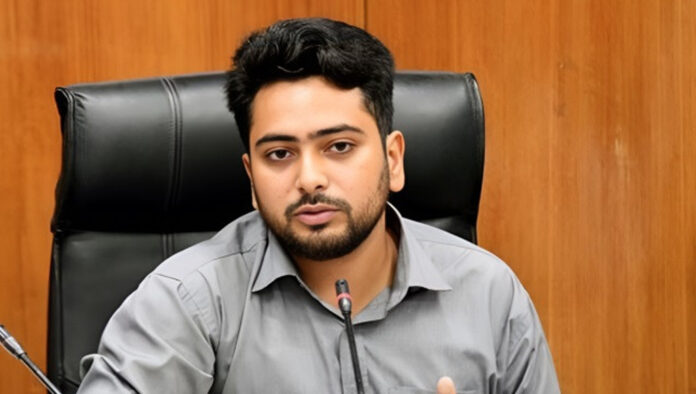 আরেকটা এক-এগারোর বন্দোবস্ত করার পাঁয়তারা চলছে: নাহিদ ইসলাম