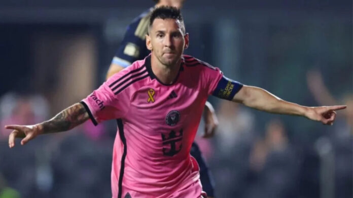 ইনজুরি কাটিয়ে মেসির জোড়া গোল, ভক্তদের ভাষায় ‘দ্য কিং ইজ ব্যাক’