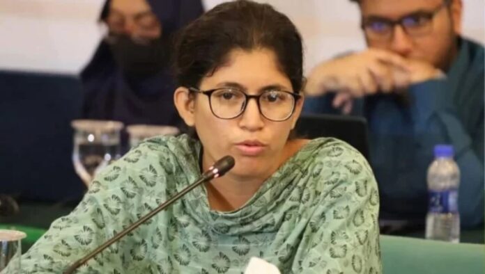 দেশ কোনো ধরনের রাজনৈতিক ঐক্যের পথে নেই: উমামা ফাতেমা