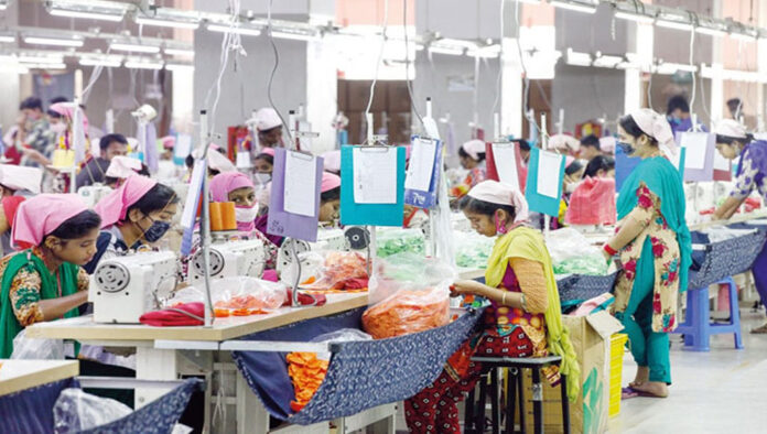 পোশাকের বিশ্ববাজারে বাড়ছে বাংলাদেশের আধিপত্য