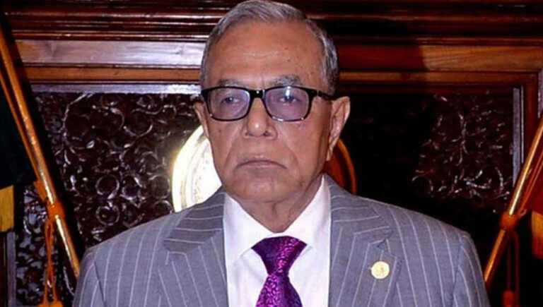 ব্যাংককের উদ্দেশে ঢাকা ছেড়েছেন সাবেক রাষ্ট্রপতি আবদুল হামিদ