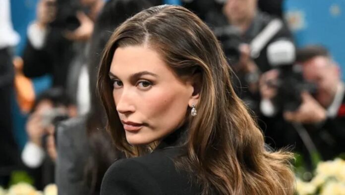 ১ বিলিয়ন ডলারে হেইলির ‘মেকআপ ব্র্যান্ড’ বিক্রি ১ বিলিয়ন ডলারে হেইলির ‘মেকআপ ব্র্যান্ড’ বিক্রি