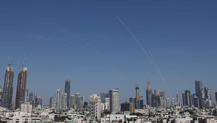 ইসরায়েলে এবার ৩৯ ক্ষেপণাস্ত্র দিয়ে ইরানের হামলা