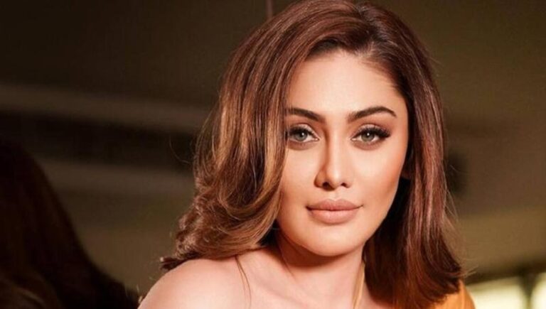 কাঁটা লাগা’ গার্লখ্যাত শেফালি জারিওয়ালা আর নেই