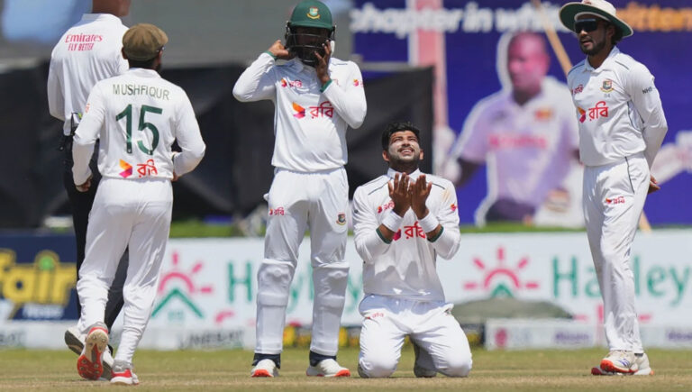 চতুর্থ দিনে বোলিং-ব্যাটিং দুই বিভাগেই বাংলাদেশের দাপট