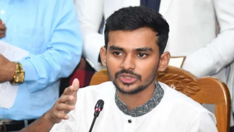 চেকিংয়ে ম্যাগজিন পাওয়ার বিষয়ে যা বললেন উপদেষ্টা আসিফ