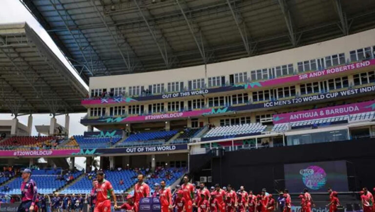 টাকা চাওয়ায় চাকরি গেছে, ওমান থেকে বের-ই করে দেওয়া হয়েছে তাঁদের