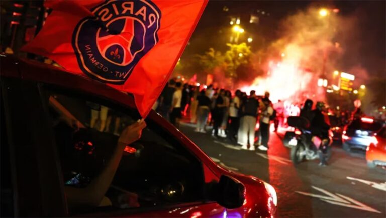 পিএসজির বিজয় উদযাপন অনুষ্ঠানে সহিংসতায় নিহত ২