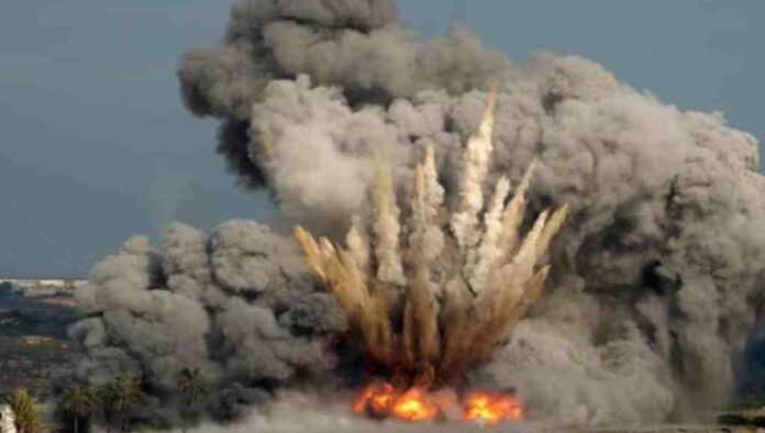 ভয়াবহ বিস্ফোরণে কেঁপে উঠল বেলুচিস্তান ভয়াবহ বিস্ফোরণে কেঁপে উঠল বেলুচিস্তান