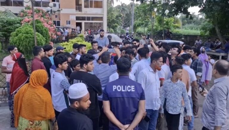 মাদারীপুরে বৈষম্যবিরোধী আন্দোলনের নেতাকে কোপালেন এনসিপি নেতা