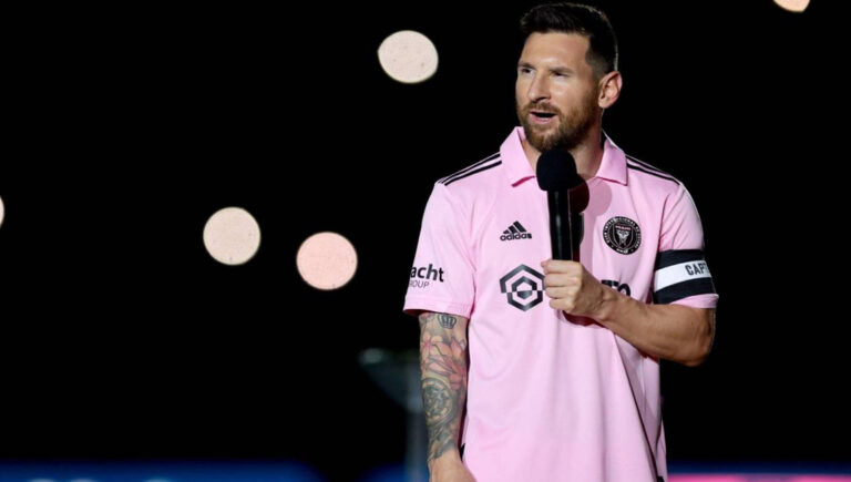 মায়ামিতে মেসির আয় ২১ দলের খেলোয়াড়দের বেতনের চেয়েও বেশি!