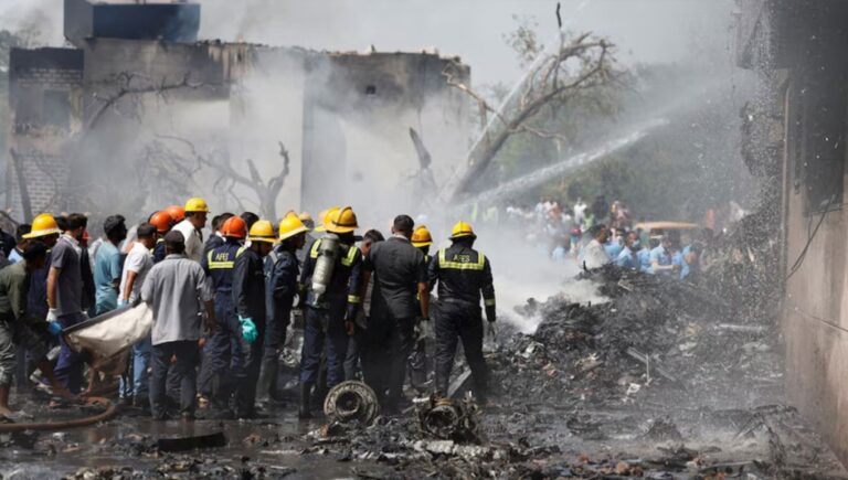 যাত্রীদের পরিবারকে এক কোটি রুপি করে দেবে টাটা গ্রুপ