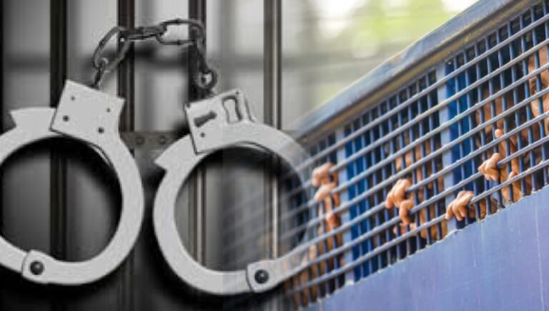 সারাদেশে যৌথবাহিনীর অভিযানে গ্রেপ্তার ৩৮৫ জন