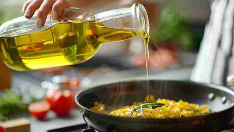 ২ সপ্তাহ তেল ছাড়া খাবার খেলেই শরীরে যেসব পরিবর্তন দেখা দেয়