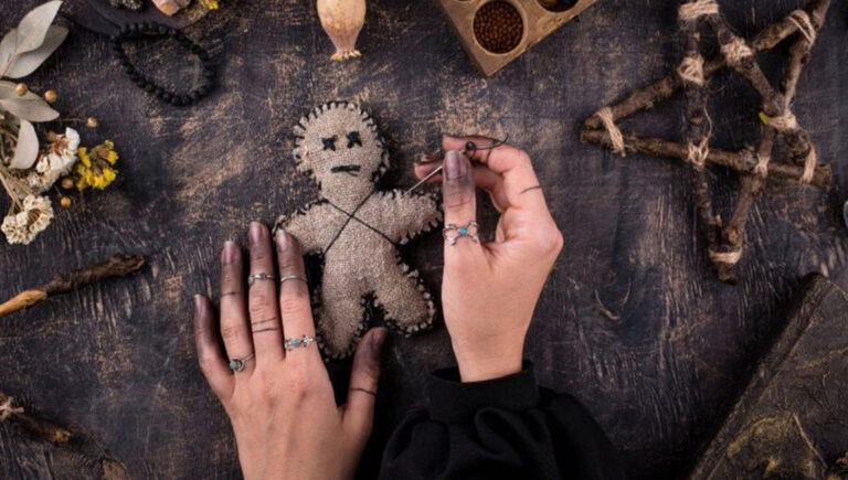 কালোজাদুর অভিযোগে একই পরিবারের ৫ সদস্যকে পিটিয়ে হত্যা