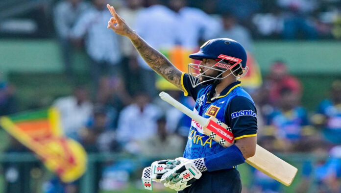 কুশলের সেঞ্চুরিতে বাংলাদেশের সামনে পাহাড় সমান লক্ষ্য