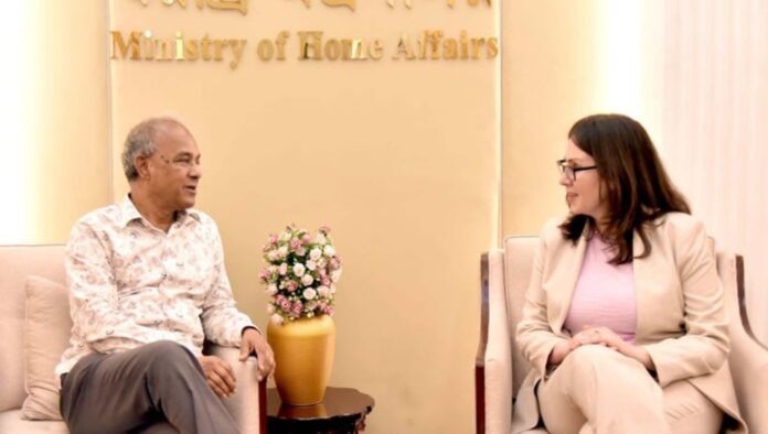 জঙ্গিবাদ বিষয়ে বাংলাদেশকে সতর্ক থাকা উচিত: মার্কিন দূত