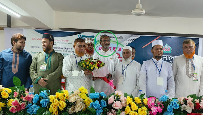 জামায়াতে যোগ দিলেন জাতীয় পার্টির নেতা জামায়াতে যোগ দিলেন জাতীয় পার্টির নেতা