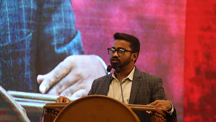 জুলাই শহীদ স্মরণসভায় অনুপস্থিত উপদেষ্টারা, ক্ষোভ রাশেদ খানের