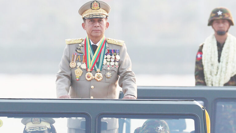 মিয়ানমারের জান্তাপ্রধানের চিঠির পর গোপনে নিষেধাজ্ঞা প্রত্যাহার ট্রাম্প প্রশাসনের