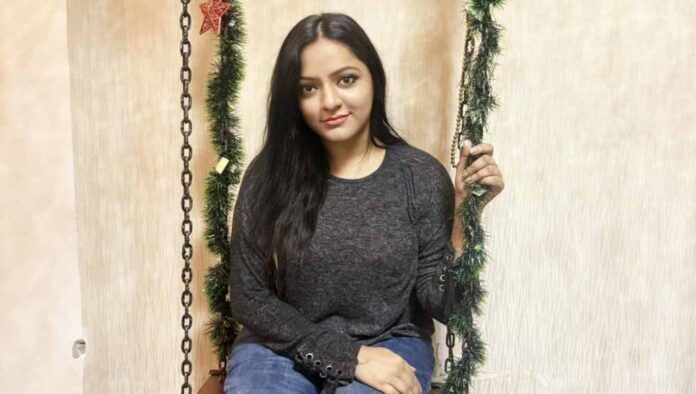 কলকাতায় গ্রেপ্তার বাংলাদেশি মডেল শান্তা পাল কলকাতায় গ্রেপ্তার বাংলাদেশি মডেল শান্তা পাল