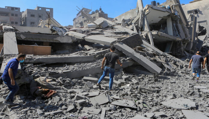 গাজায় নিহত বেড়ে ৬২ হাজার ছুঁই ছুঁই গাজায় নিহত বেড়ে ৬২ হাজার ছুঁই ছুঁই