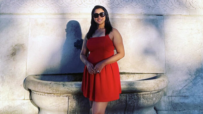 নায়িকাদের জীবনের গল্প পর্দায় আনছেন রুনা খান