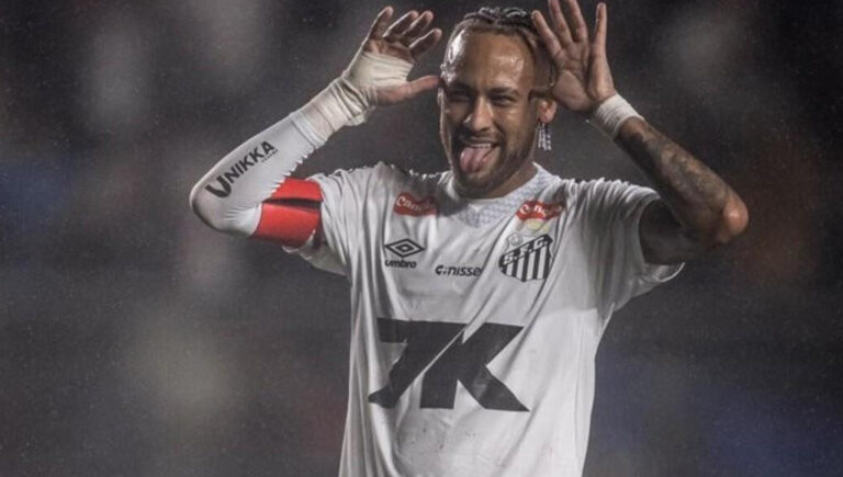 প্রায় দুই বছর পর জোড়া গোল করে দলকে জেতালেন নেইমার