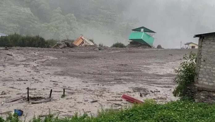 ভারতের উত্তরাখণ্ডে ভয়াবহ বন্যায় নিহত ৪, নিখোঁজ ৫০