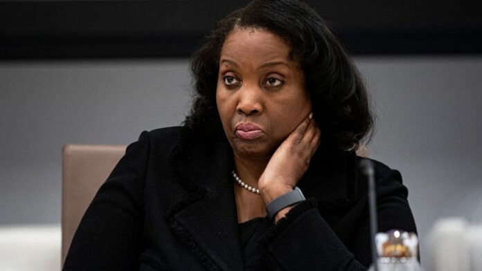 মার্কিন কেন্দ্রীয় ব্যাংকের গভর্নরকে অপসারণের নির্দেশ ট্রাম্পের মার্কিন কেন্দ্রীয় ব্যাংকের গভর্নরকে অপসারণের নির্দেশ ট্রাম্পের