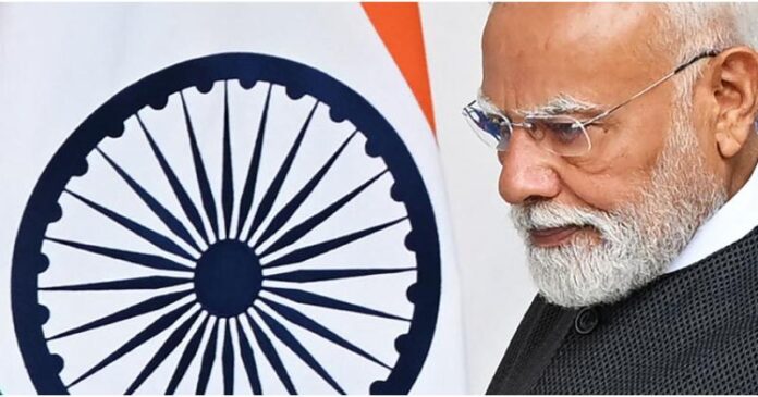 মোদীর পদত্যাগের দাবি জোরালো হচ্ছে ভারতে মোদীর পদত্যাগের দাবি জোরালো হচ্ছে ভারতে