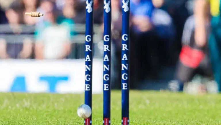 ৪ রানে গুটিয়ে গেল পুরো দল, ১০ ব্যাটারই শূন্য